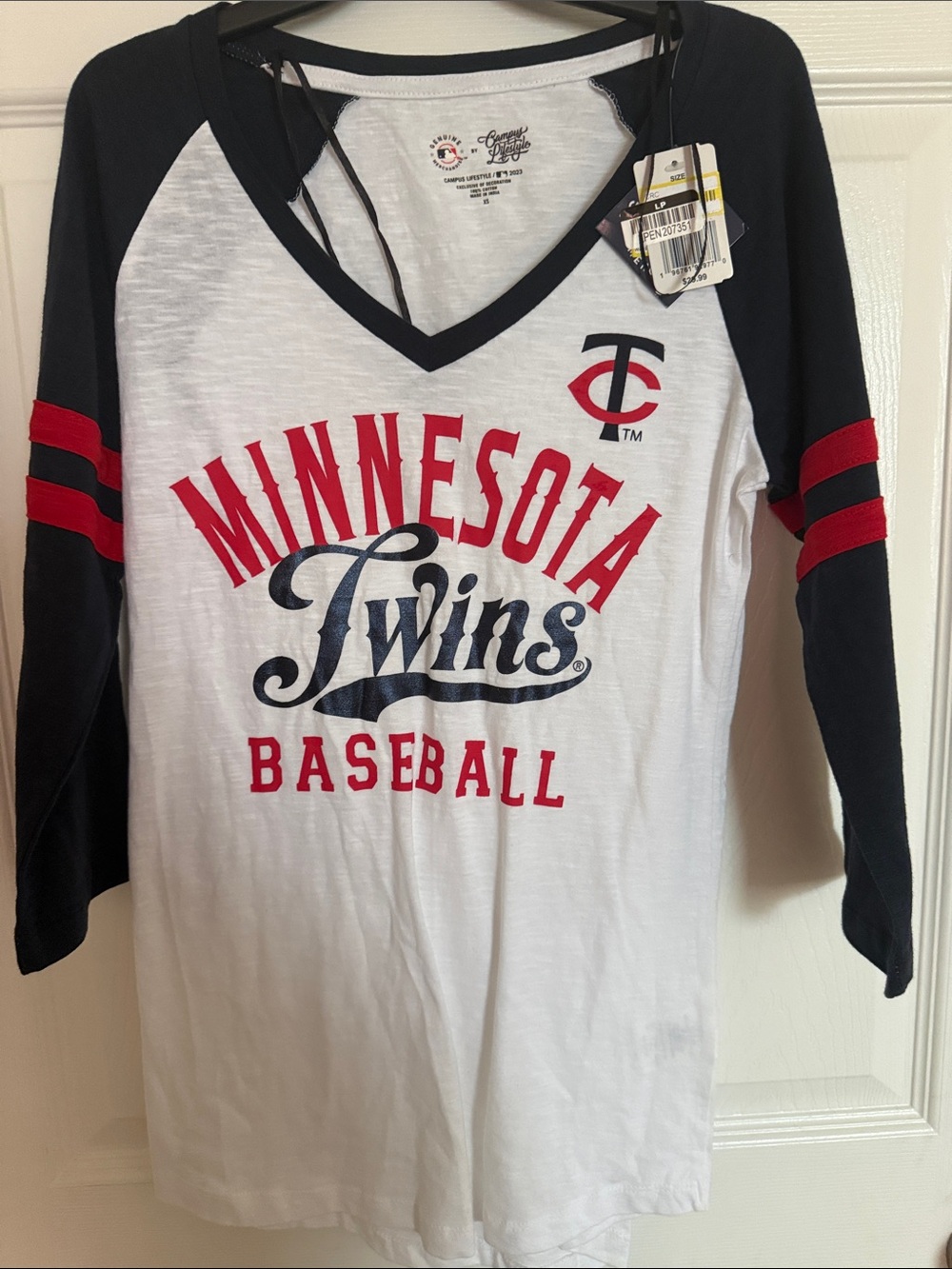 Genuine Merchandise Minnesota Twins Raglan V-Neck Tee - White, Navy & Red